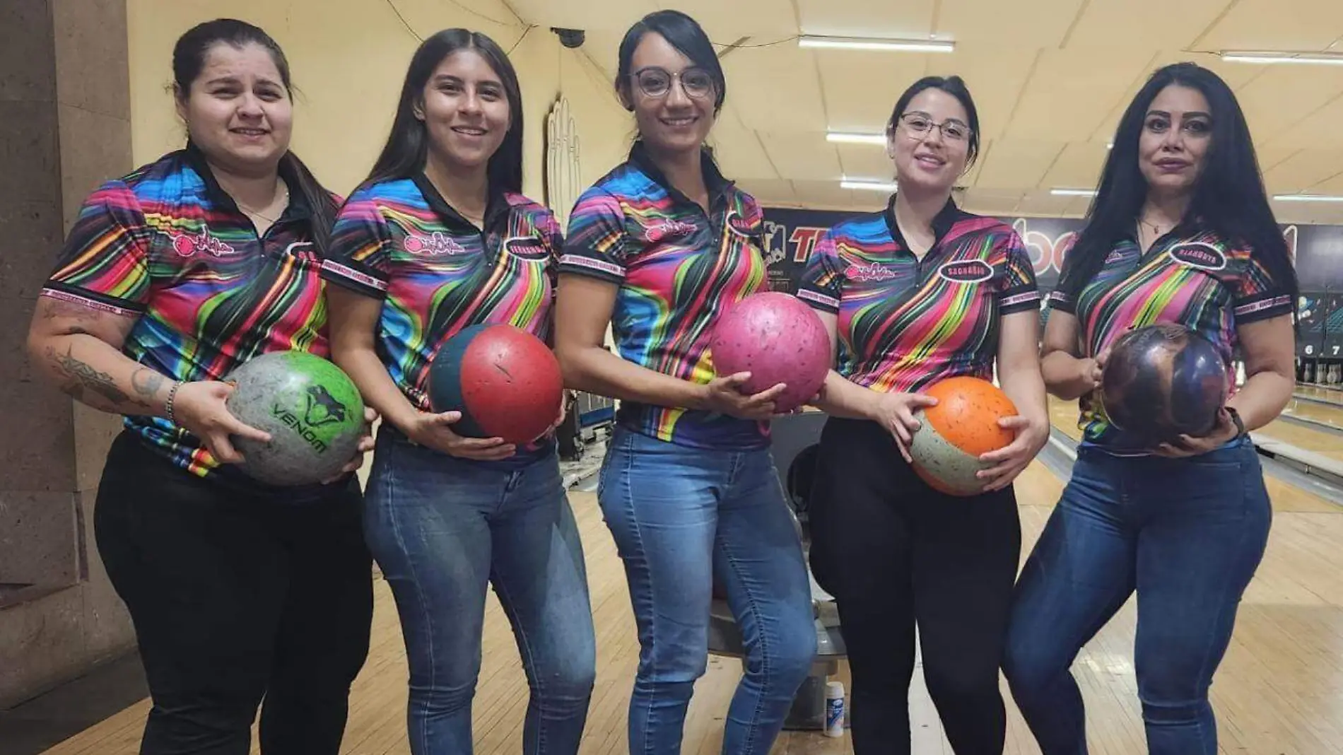 Equipo Bowling Girls-Optica